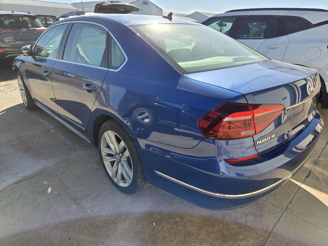 https://f005.backblazeb2.com/file/img-partshotlines-com/Inventory/EX441/Vehicle/251814_05.jpg