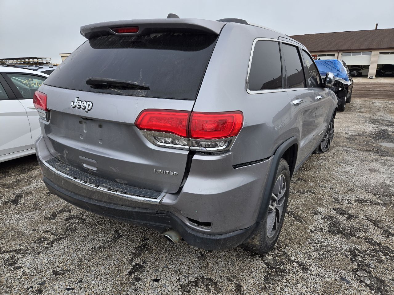 Vehicle/251823_07.jpg