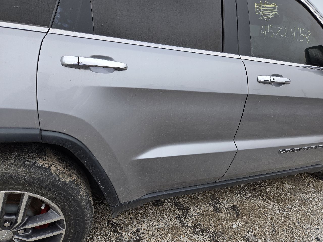 Vehicle/251823_09.jpg