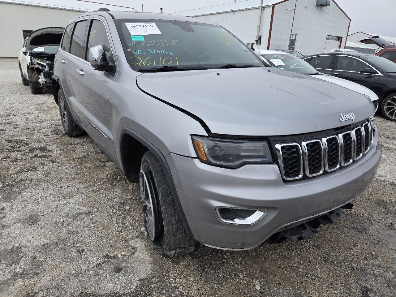Vehicle/251823_12.jpg