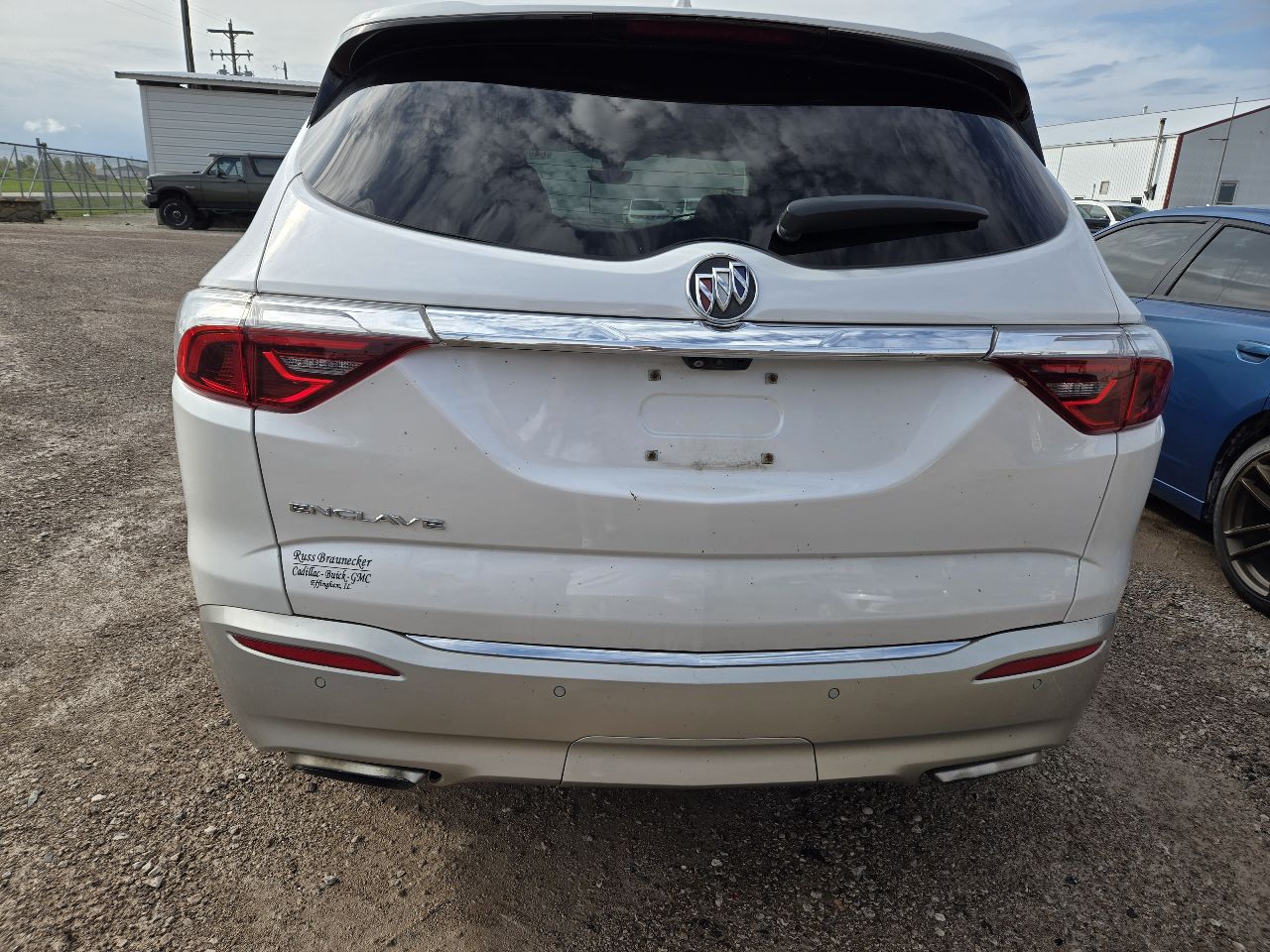 Vehicle/251869_07.jpg