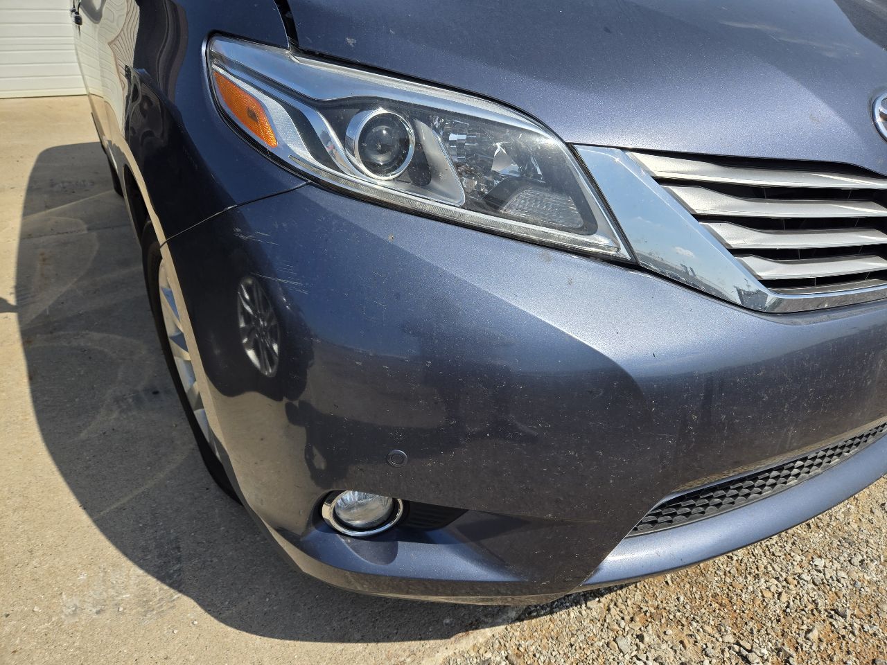 Vehicle/251876_11.jpg
