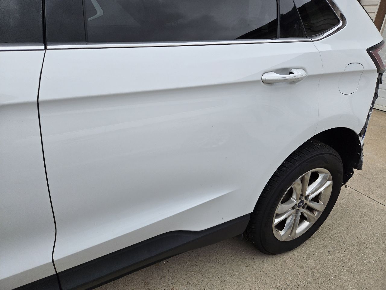 Vehicle/251900_05.jpg