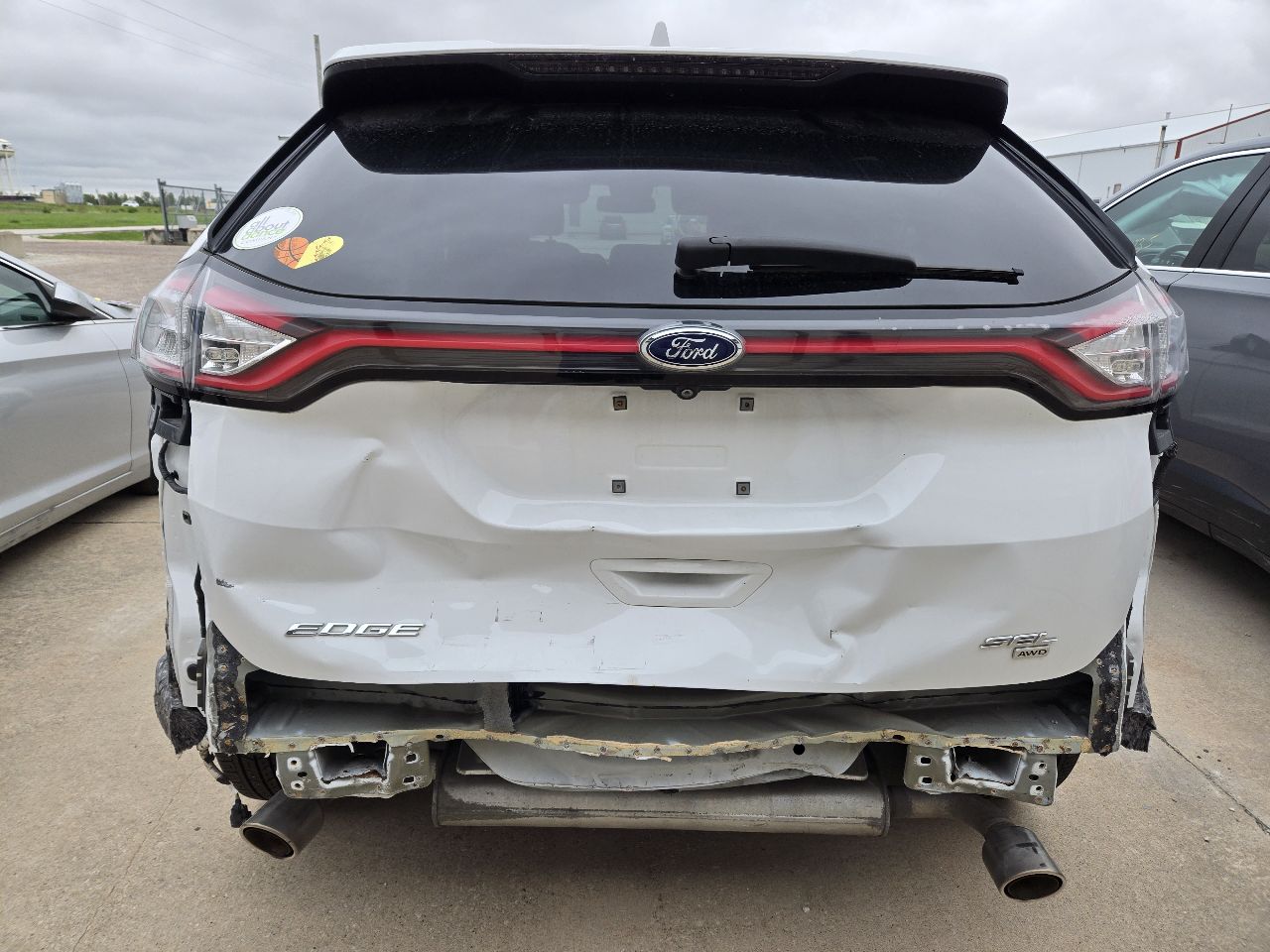 Vehicle/251900_07.jpg