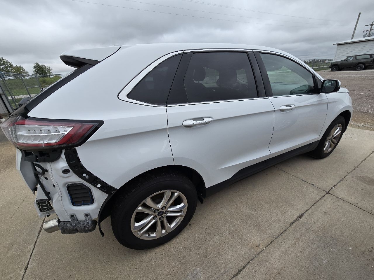 Vehicle/251900_09.jpg