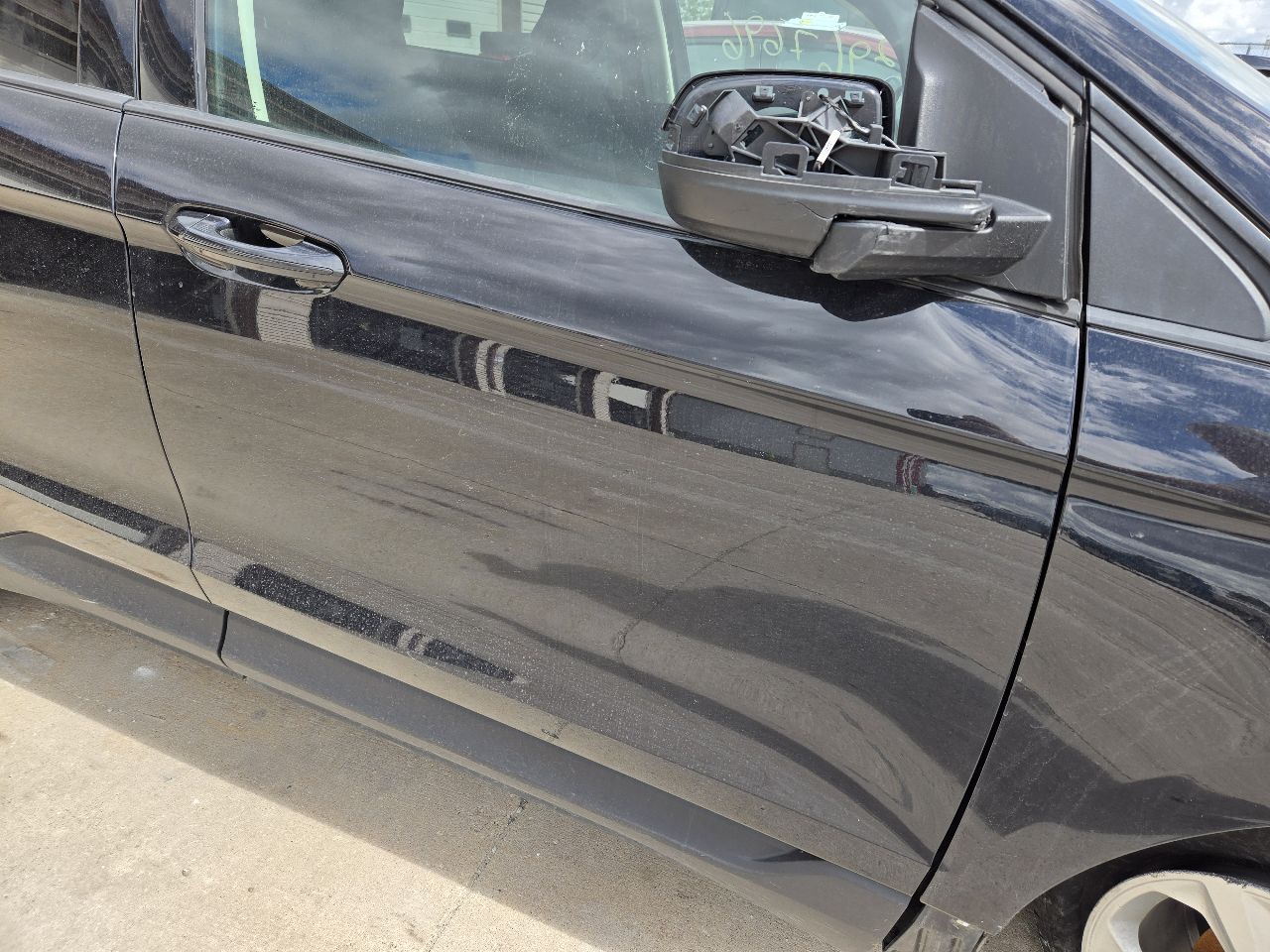 Vehicle/251955_08.jpg
