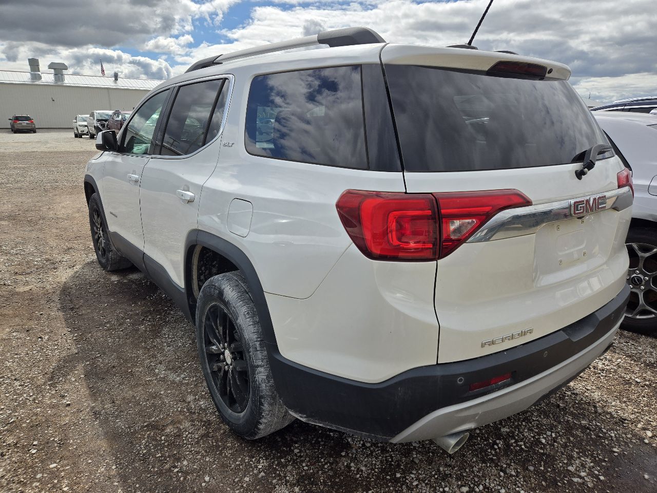 https://f005.backblazeb2.com/file/img-partshotlines-com/Inventory/EX441/Vehicle/251963_06.jpg