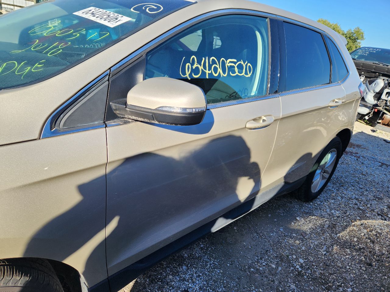 Vehicle/252052_08.jpg