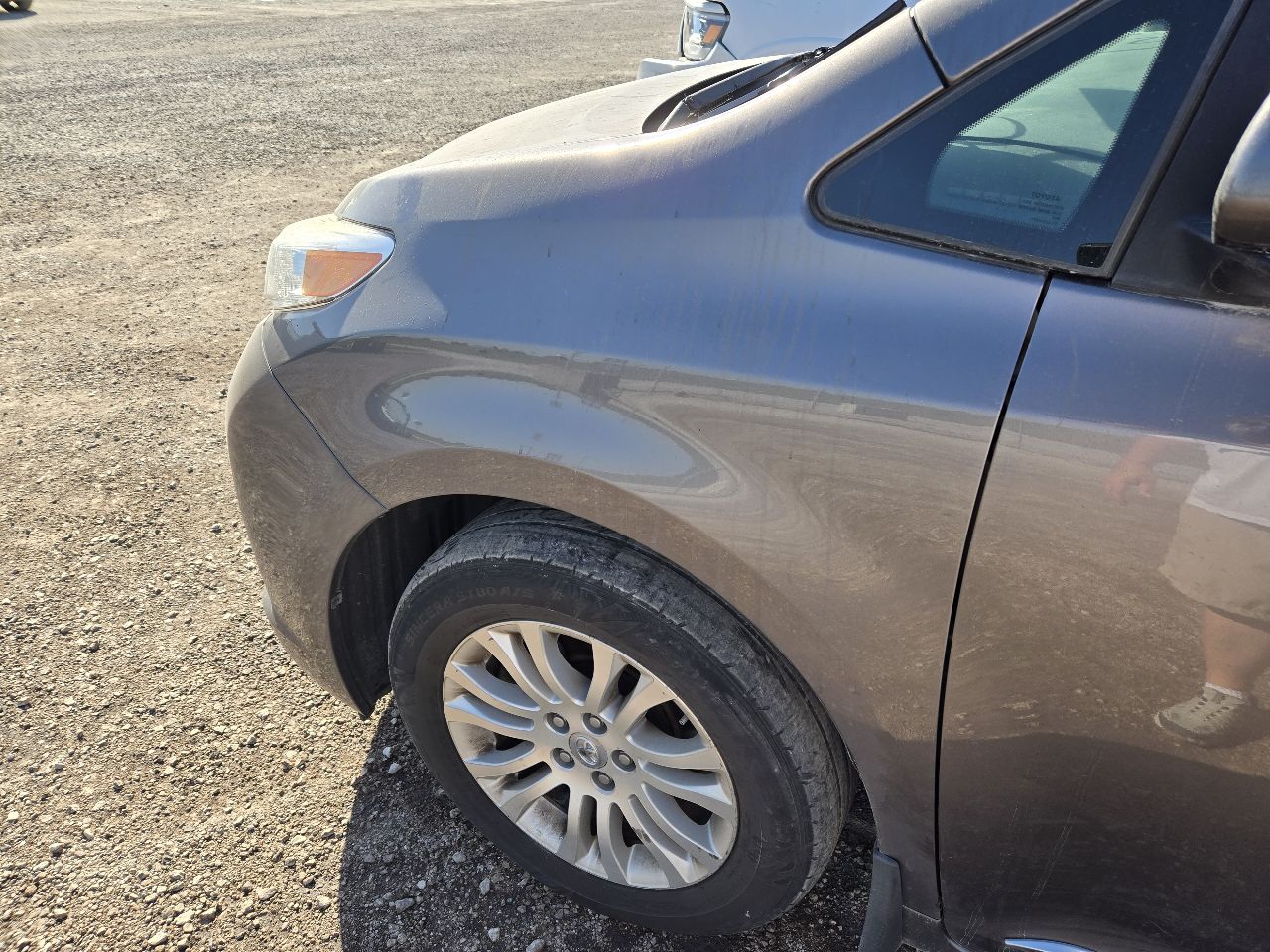 Vehicle/252062_03.jpg