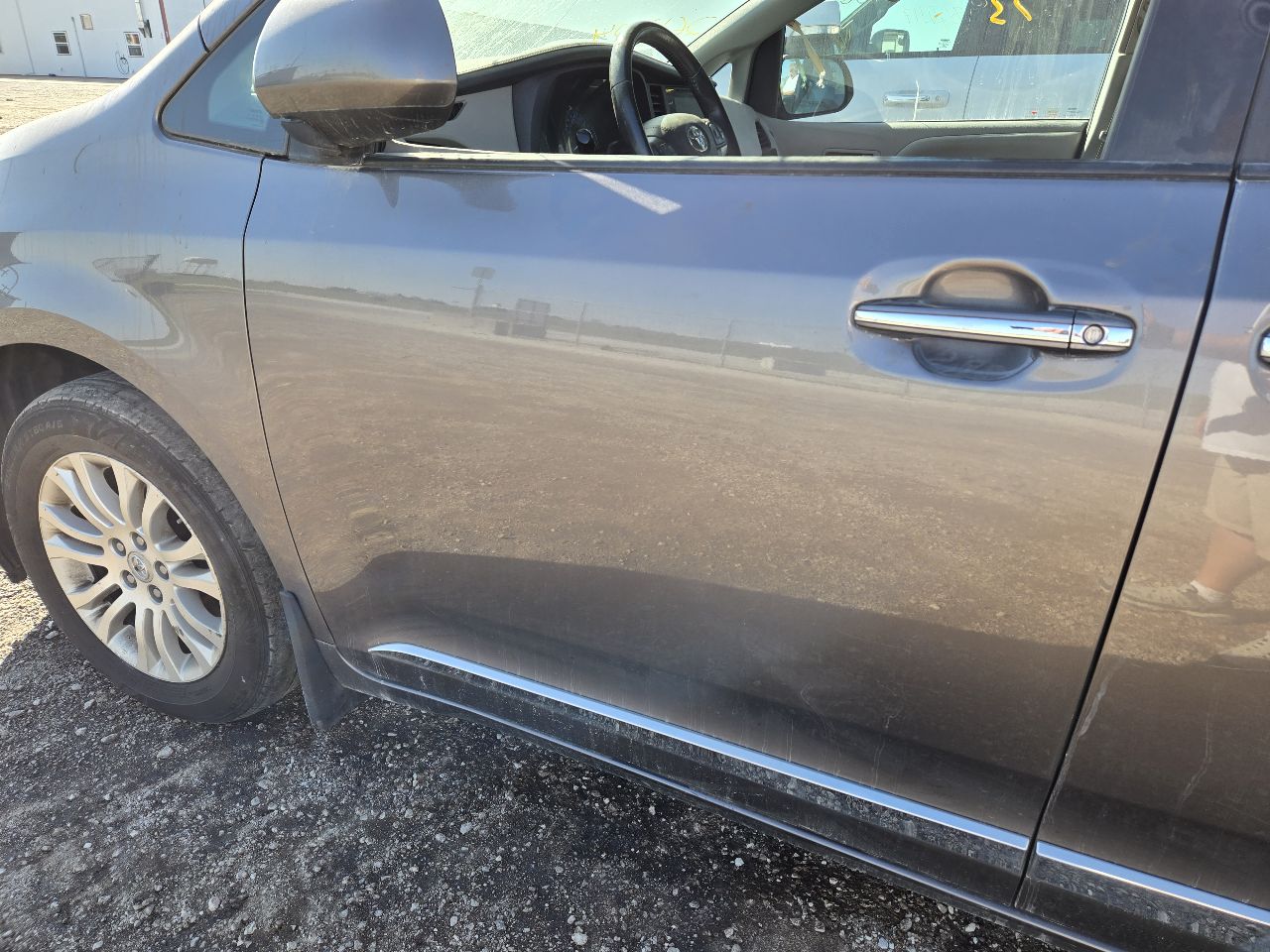 Vehicle/252062_04.jpg