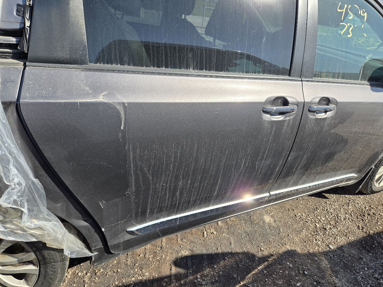 Vehicle/252062_10.jpg