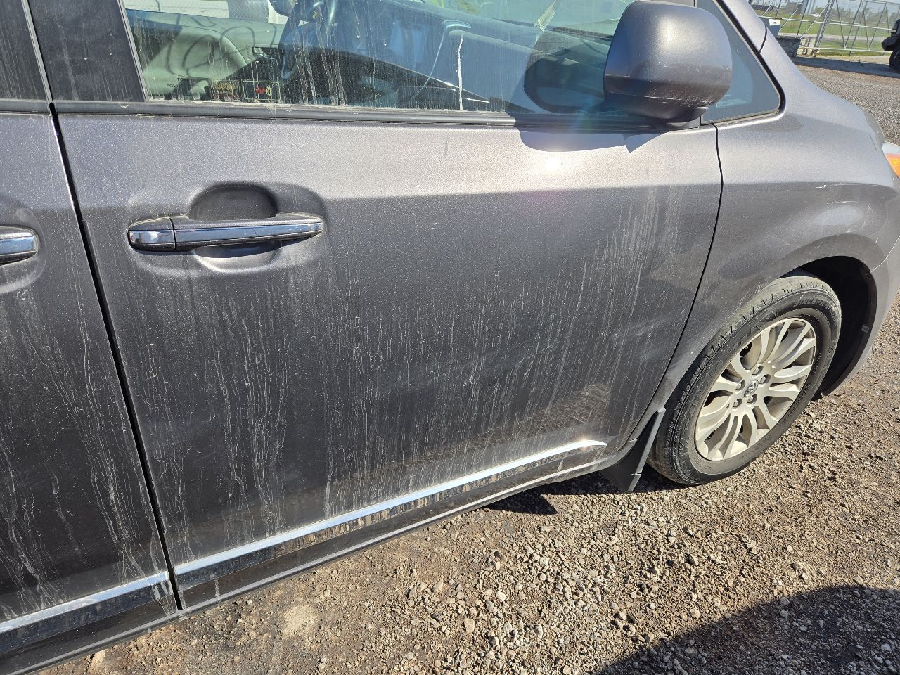 Vehicle/252062_11.jpg