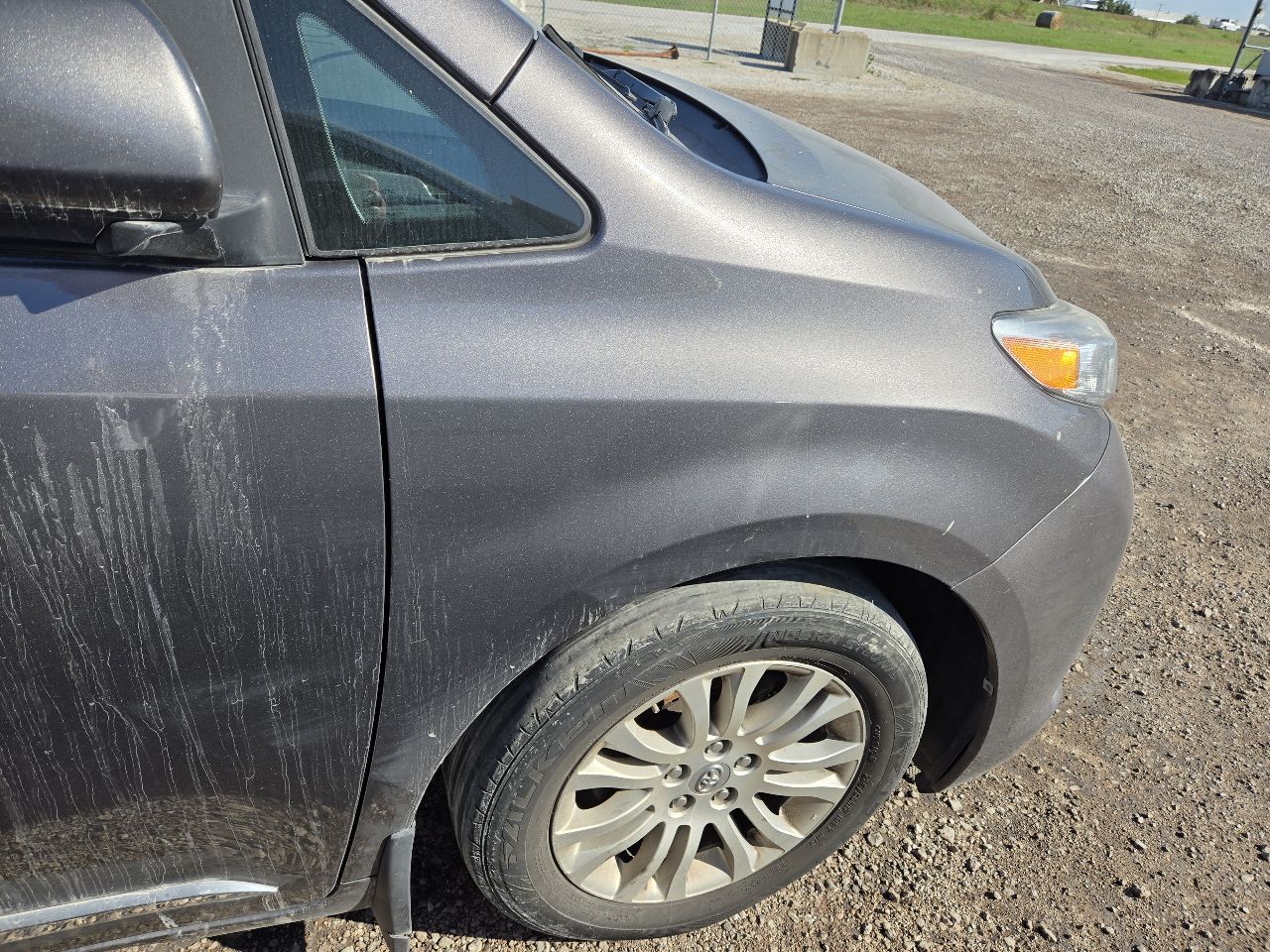 Vehicle/252062_12.jpg