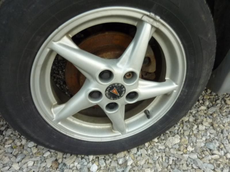 https://f005.backblazeb2.com/file/img-partshotlines-com/Inventory/EX441/Vehicle/62900_01.jpg