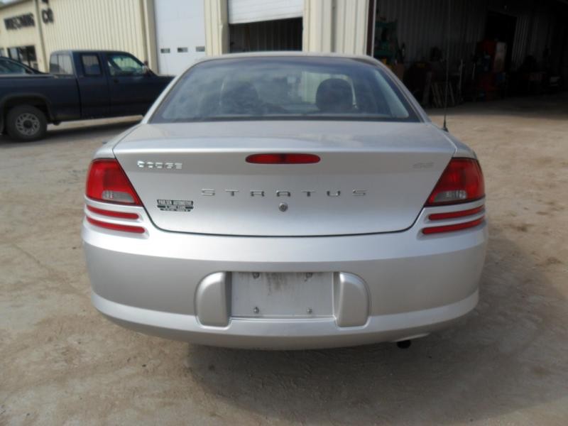 https://f005.backblazeb2.com/file/img-partshotlines-com/Inventory/EX465/Vehicle/15870_04.jpg