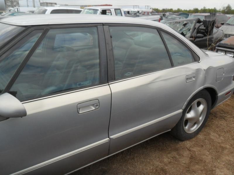 https://f005.backblazeb2.com/file/img-partshotlines-com/Inventory/EX465/Vehicle/17334_10.jpg
