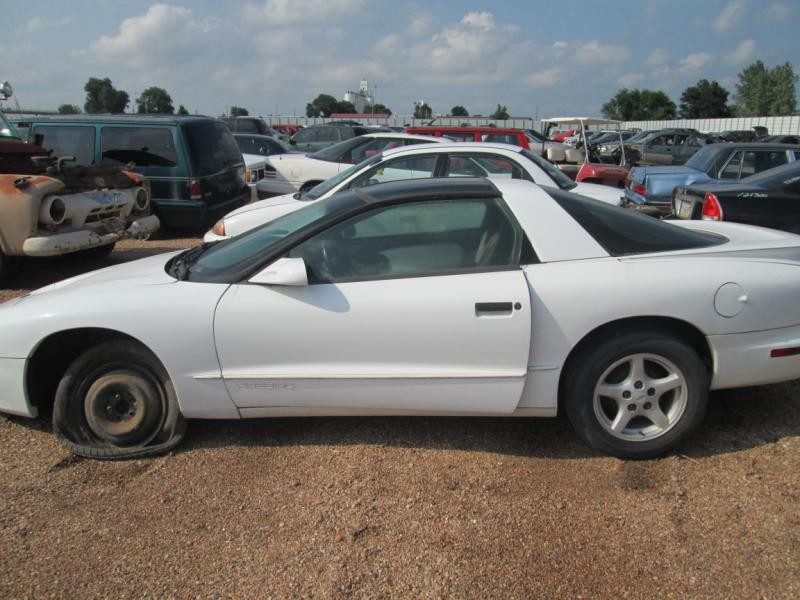 https://f005.backblazeb2.com/file/img-partshotlines-com/Inventory/EX465/Vehicle/23373_02.jpg