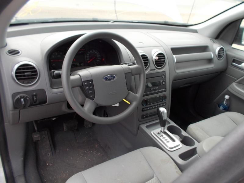 https://f005.backblazeb2.com/file/img-partshotlines-com/Inventory/EX465/Vehicle/25213_02.jpg
