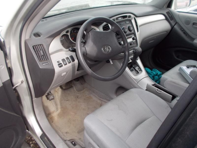 https://f005.backblazeb2.com/file/img-partshotlines-com/Inventory/EX465/Vehicle/25921_06.jpg