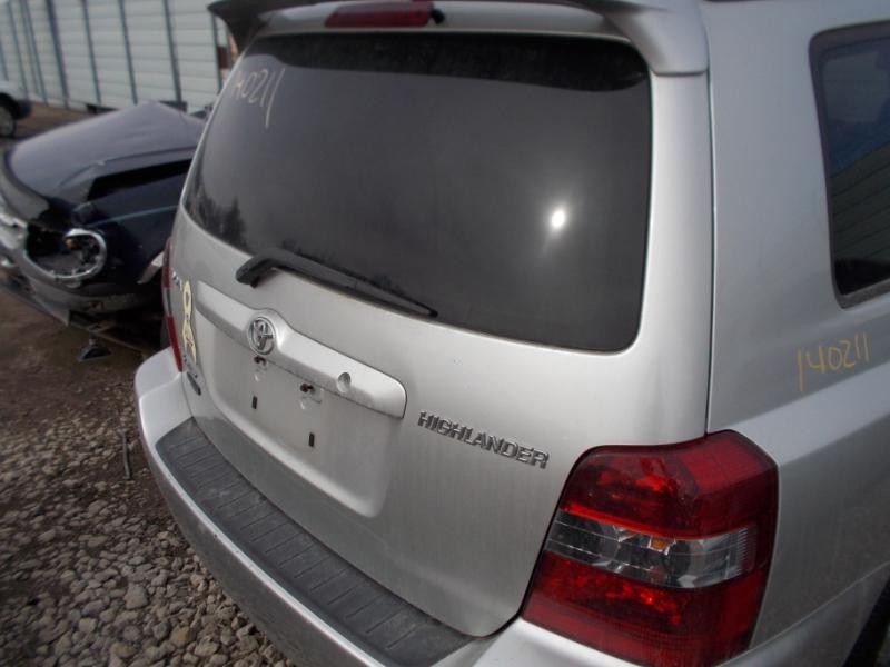 https://f005.backblazeb2.com/file/img-partshotlines-com/Inventory/EX465/Vehicle/25921_08.jpg