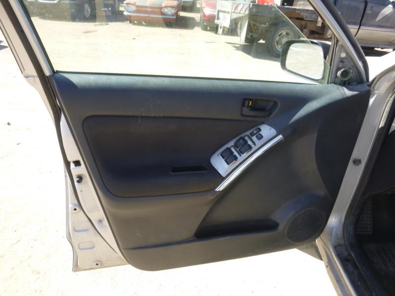 https://f005.backblazeb2.com/file/img-partshotlines-com/Inventory/EX465/Vehicle/28905_08.jpg