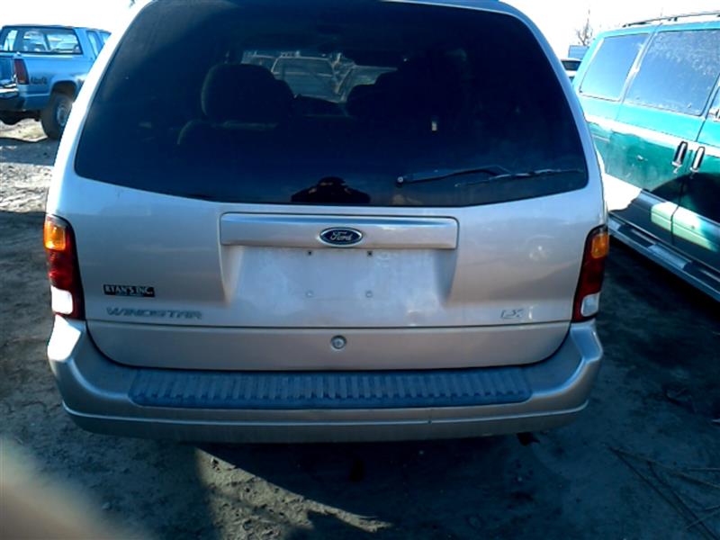 https://f005.backblazeb2.com/file/img-partshotlines-com/Inventory/EX465/Vehicle/29639_10.jpg