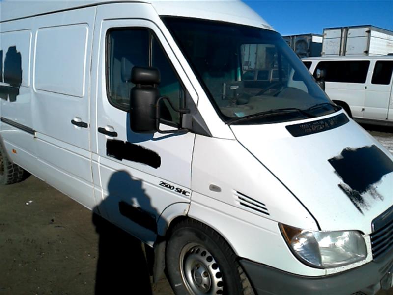 https://f005.backblazeb2.com/file/img-partshotlines-com/Inventory/EX465/Vehicle/29773_12.jpg