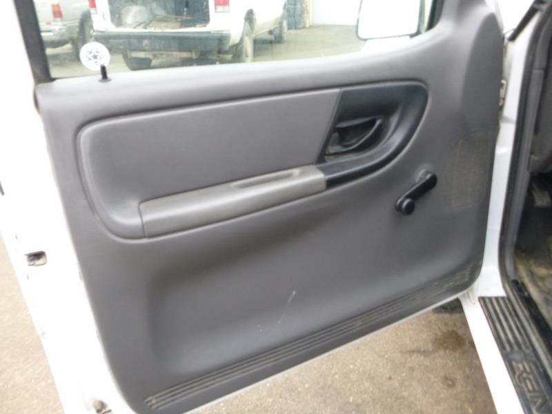 https://f005.backblazeb2.com/file/img-partshotlines-com/Inventory/EX465/Vehicle/31196_07.jpg