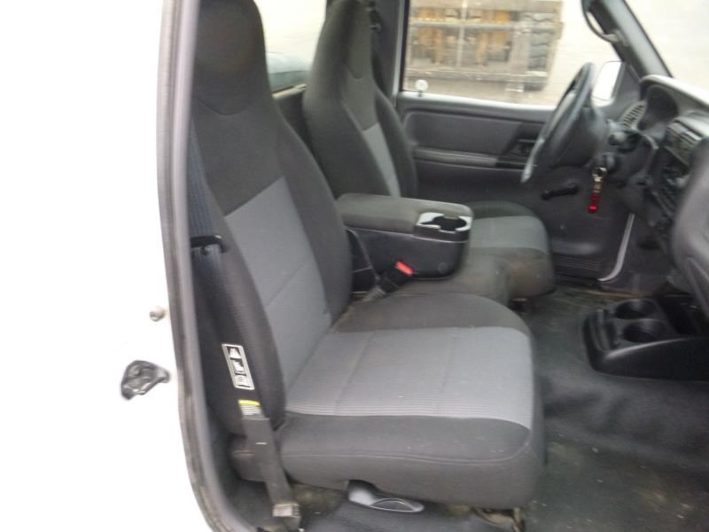 https://f005.backblazeb2.com/file/img-partshotlines-com/Inventory/EX465/Vehicle/31196_08.jpg