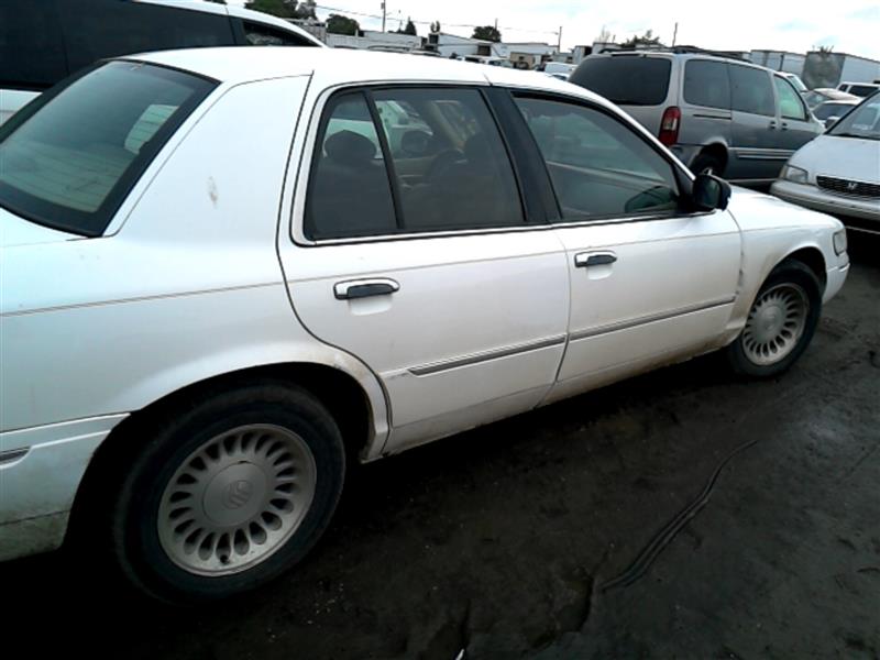 https://f005.backblazeb2.com/file/img-partshotlines-com/Inventory/EX465/Vehicle/31784_12.jpg