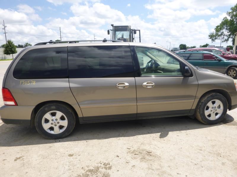 https://f005.backblazeb2.com/file/img-partshotlines-com/Inventory/EX465/Vehicle/31903_04.jpg