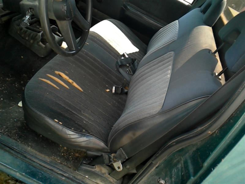 https://f005.backblazeb2.com/file/img-partshotlines-com/Inventory/EX465/Vehicle/32526_07.jpg