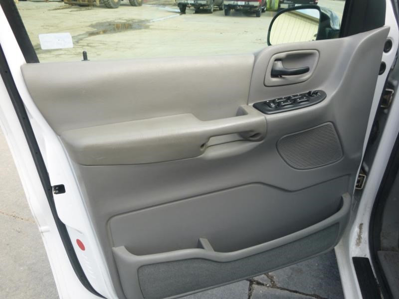 https://f005.backblazeb2.com/file/img-partshotlines-com/Inventory/EX465/Vehicle/32634_03.jpg