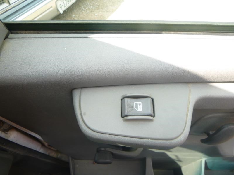 https://f005.backblazeb2.com/file/img-partshotlines-com/Inventory/EX465/Vehicle/40516_09.jpg
