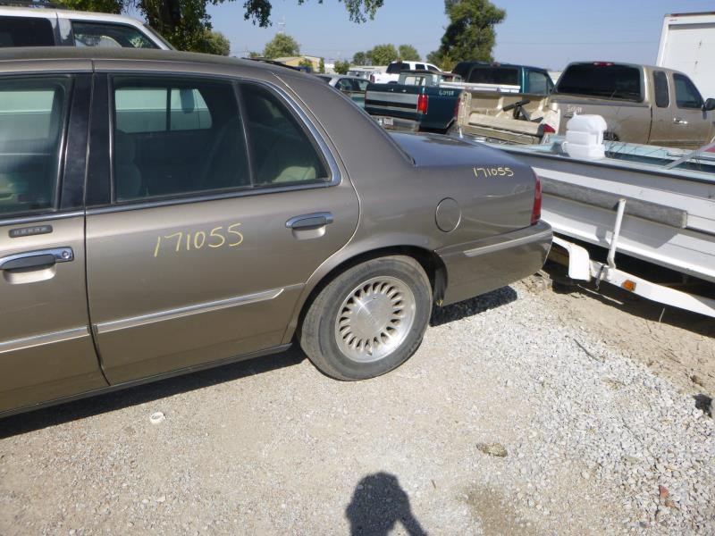 https://f005.backblazeb2.com/file/img-partshotlines-com/Inventory/EX465/Vehicle/40926_09.jpg
