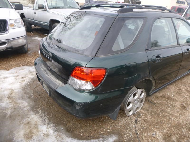 https://f005.backblazeb2.com/file/img-partshotlines-com/Inventory/EX465/Vehicle/41965_13.jpg