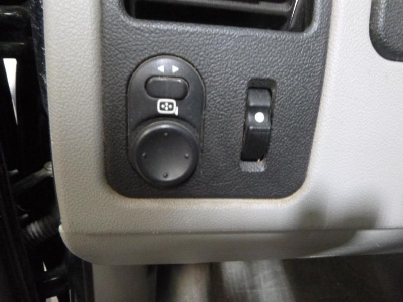 https://f005.backblazeb2.com/file/img-partshotlines-com/Inventory/EX465/Vehicle/42093_12.jpg