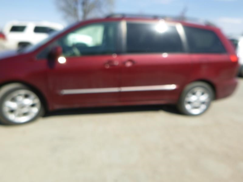 https://f005.backblazeb2.com/file/img-partshotlines-com/Inventory/EX465/Vehicle/55117_11.jpg