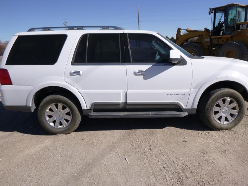 https://f005.backblazeb2.com/file/img-partshotlines-com/Inventory/EX465/Vehicle/56993_06.jpg