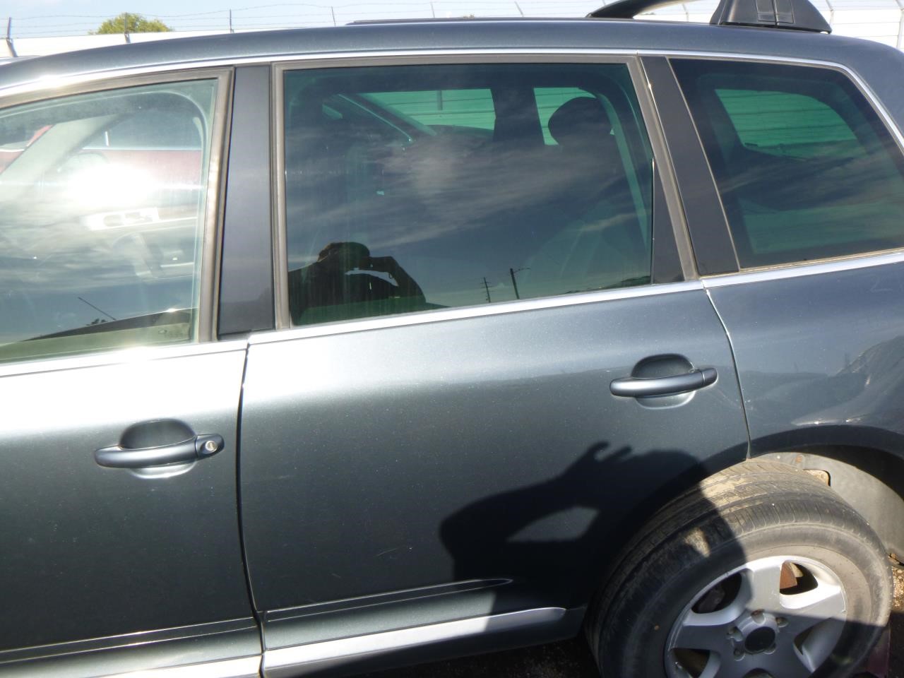 https://f005.backblazeb2.com/file/img-partshotlines-com/Inventory/EX465/Vehicle/57886_12.jpg