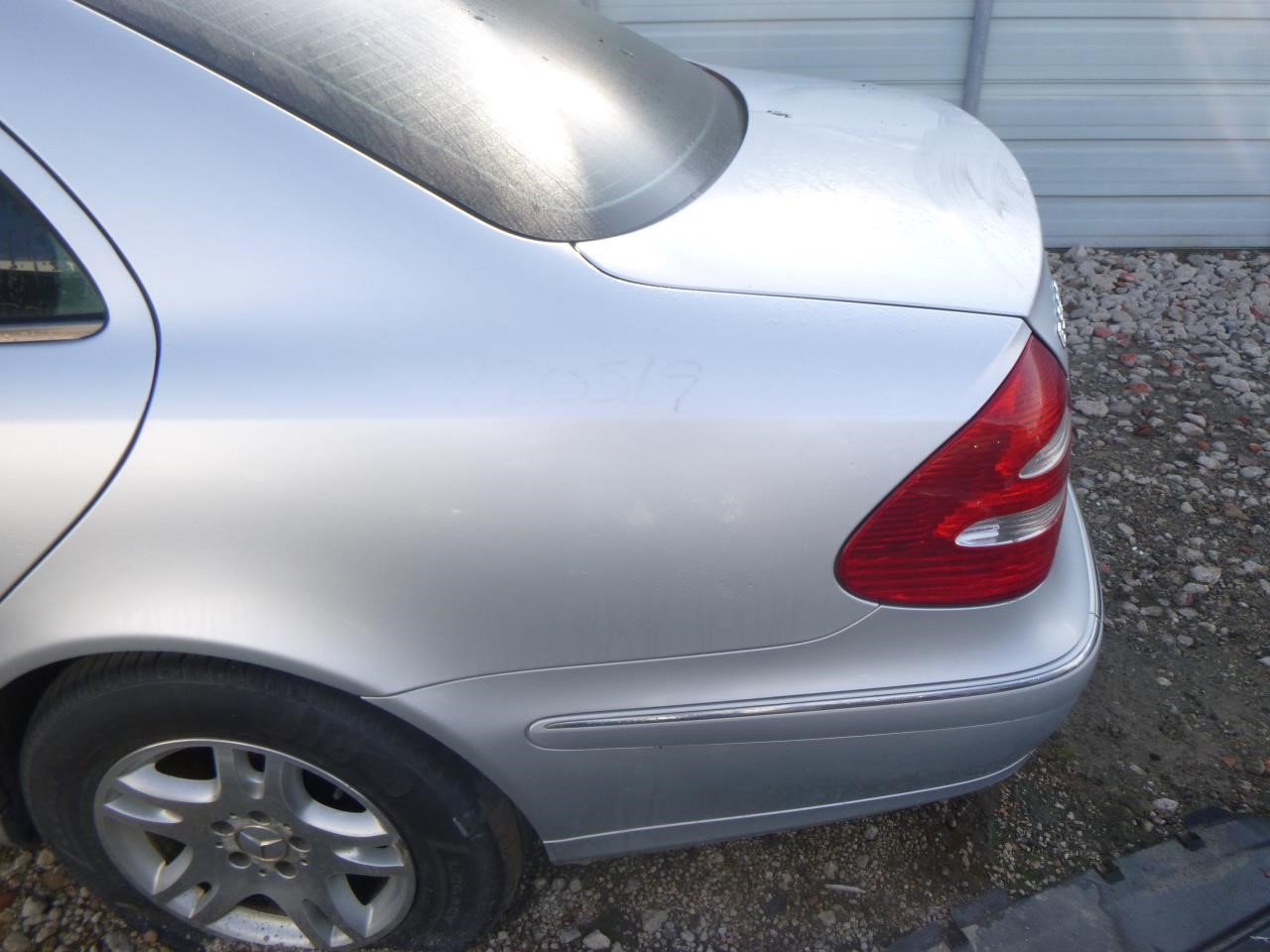 https://f005.backblazeb2.com/file/img-partshotlines-com/Inventory/EX465/Vehicle/59863_11.jpg