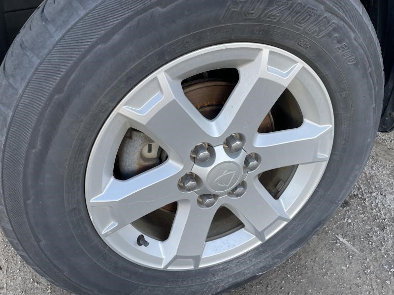 https://f005.backblazeb2.com/file/img-partshotlines-com/Inventory/EX465/Vehicle/60992_12.jpg