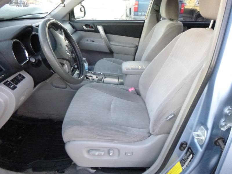 https://f005.backblazeb2.com/file/img-partshotlines-com/Inventory/EX465/Vehicle/61084_08.jpg