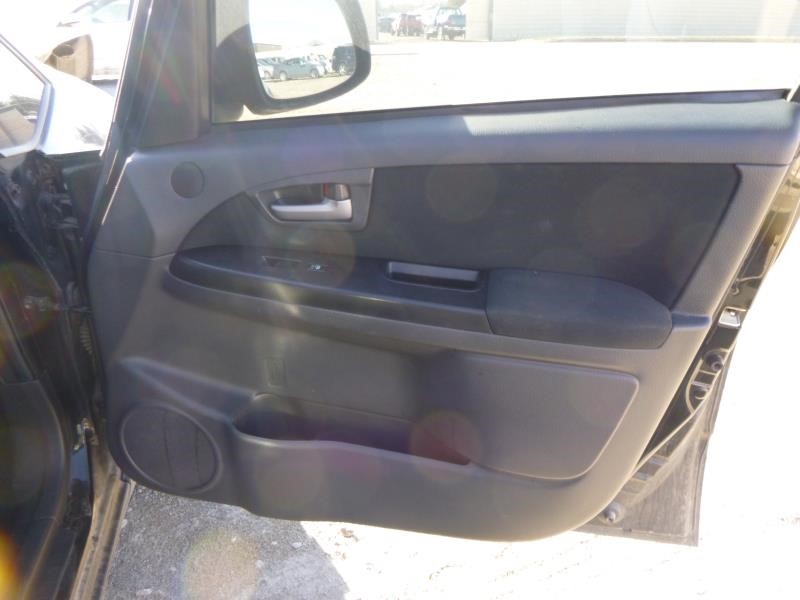 https://f005.backblazeb2.com/file/img-partshotlines-com/Inventory/EX465/Vehicle/63967_11.jpg