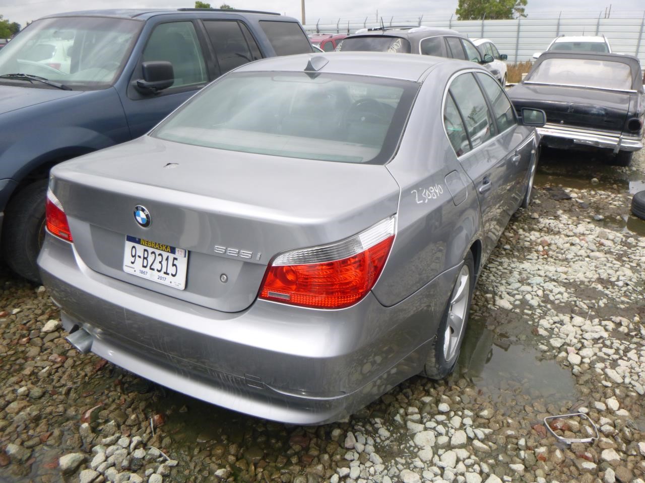 https://f005.backblazeb2.com/file/img-partshotlines-com/Inventory/EX465/Vehicle/64516_12.jpg