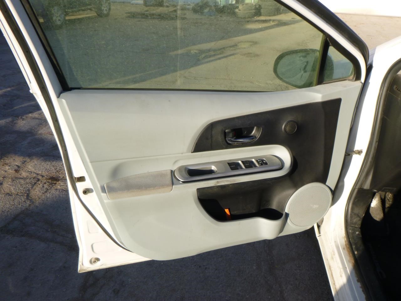 https://f005.backblazeb2.com/file/img-partshotlines-com/Inventory/EX465/Vehicle/67837_10.jpg