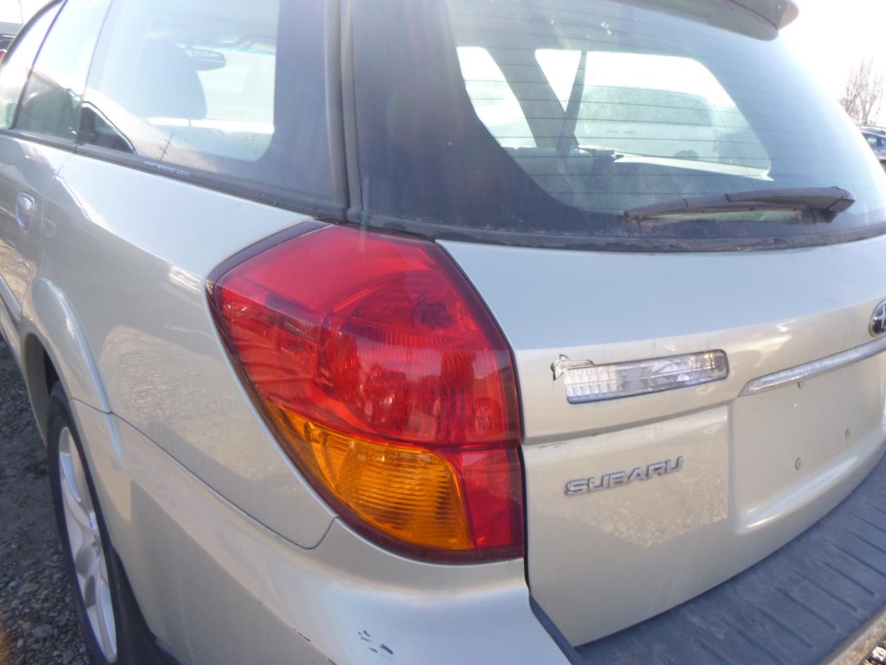 https://f005.backblazeb2.com/file/img-partshotlines-com/Inventory/EX465/Vehicle/68521_12.jpg
