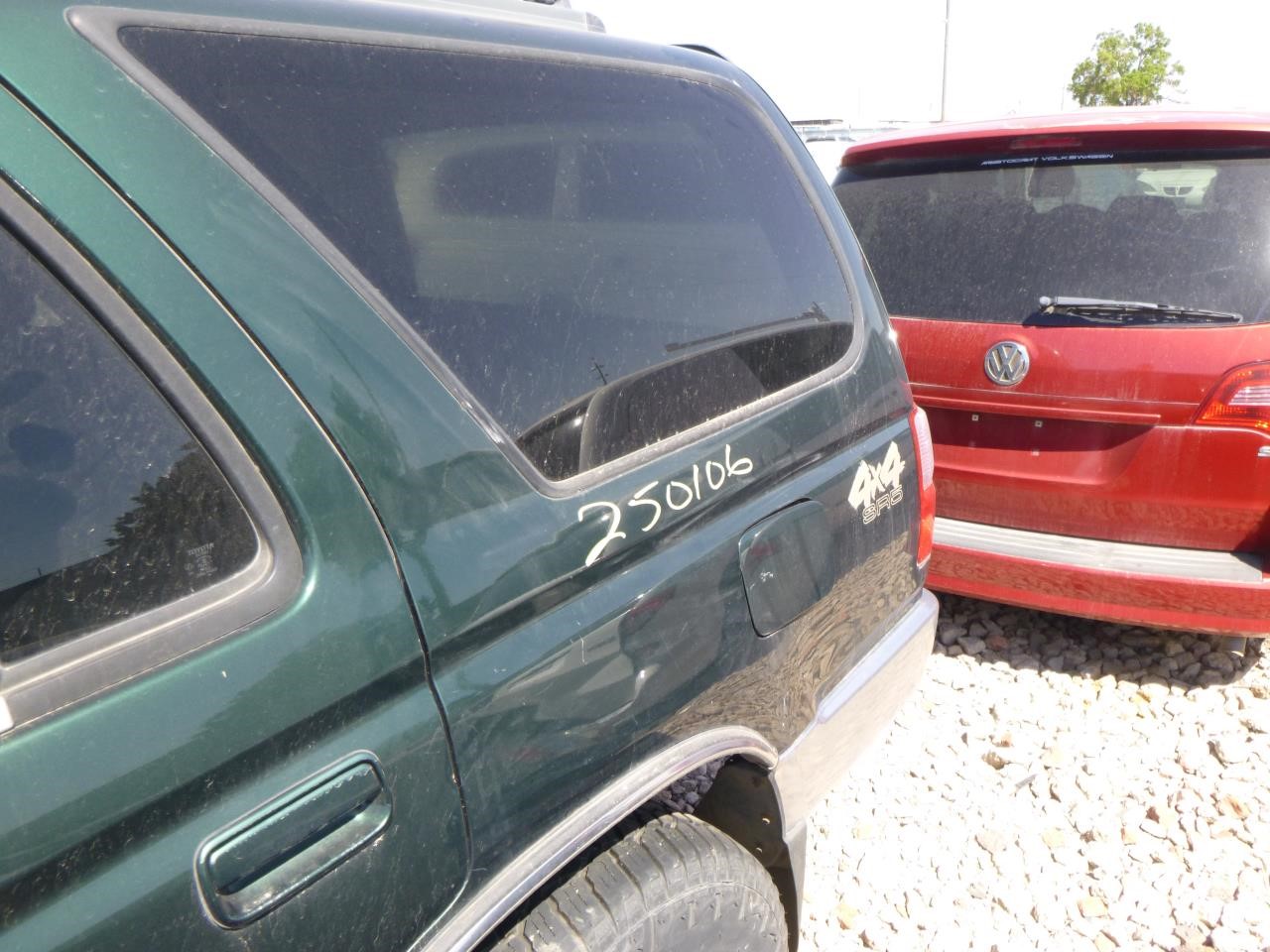 https://f005.backblazeb2.com/file/img-partshotlines-com/Inventory/EX465/Vehicle/68835_10.jpg