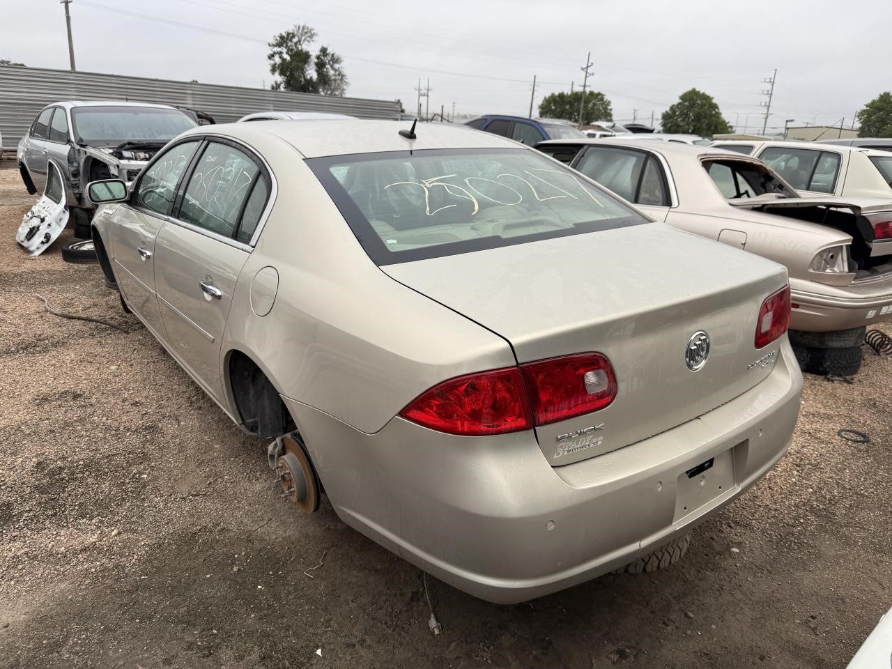 https://f005.backblazeb2.com/file/img-partshotlines-com/Inventory/EX465/Vehicle/69597_06.jpg