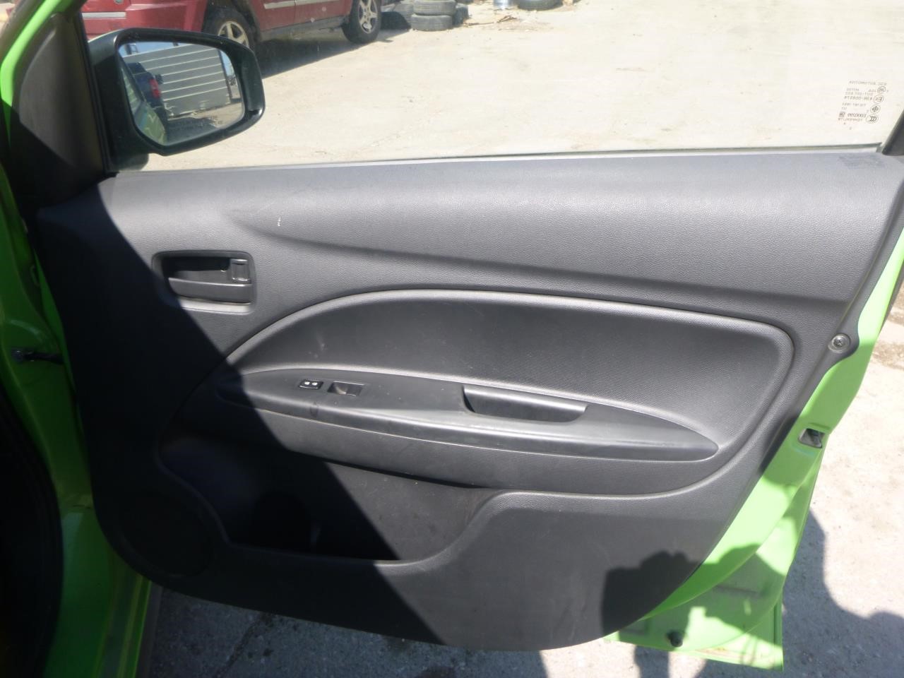 https://f005.backblazeb2.com/file/img-partshotlines-com/Inventory/EX465/Vehicle/69868_12.jpg
